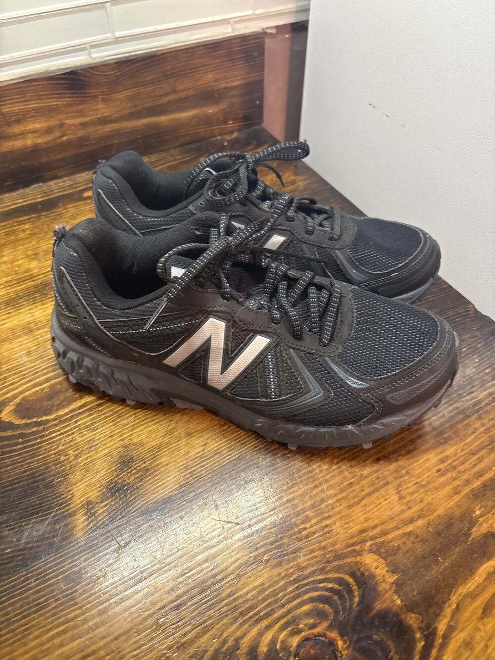 New Balance Black Sneakers Size 8